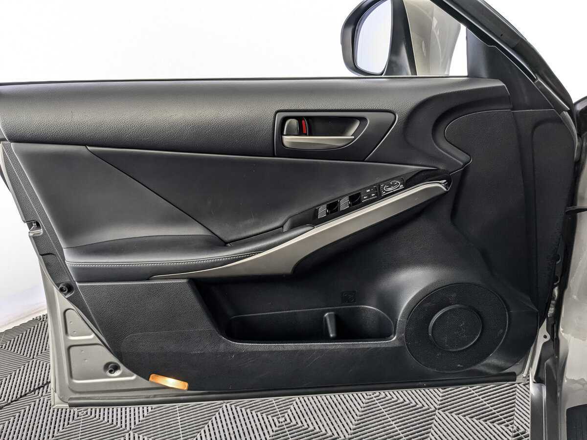Купить Lexus IS 300, 2018, 84 321 км, фото №15