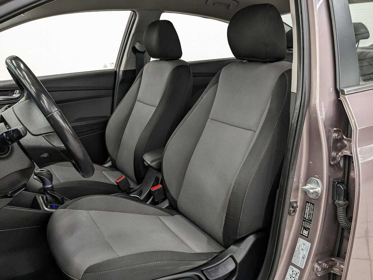 Купить Hyundai Solaris, 2018, 129 664 км, фото №16