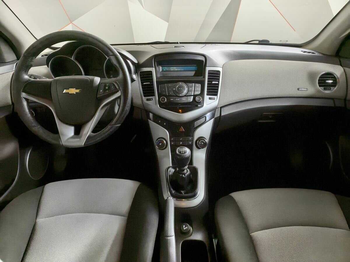 Купить Chevrolet Cruze, 2011, 191 376 км, фото №10