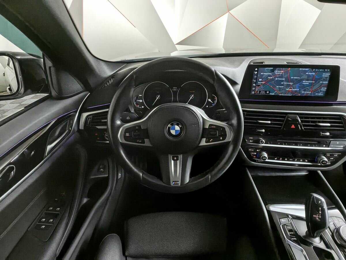 Купить BMW 5 серии 520d, 2017, 61 613 км, фото №13