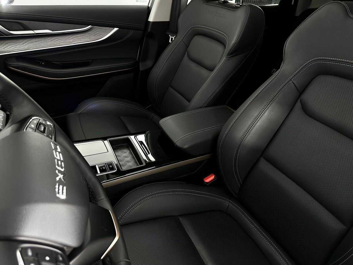 Купить EXEED LX, 2023, 9 940 км, фото №8