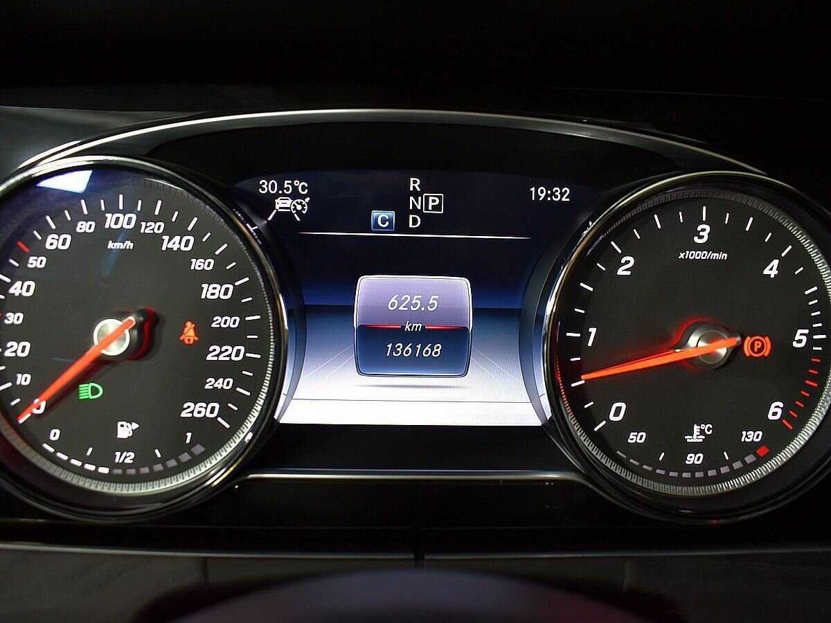 Купить Mercedes-Benz E-Класс 400 d, 2018, 136 170 км, фото №12