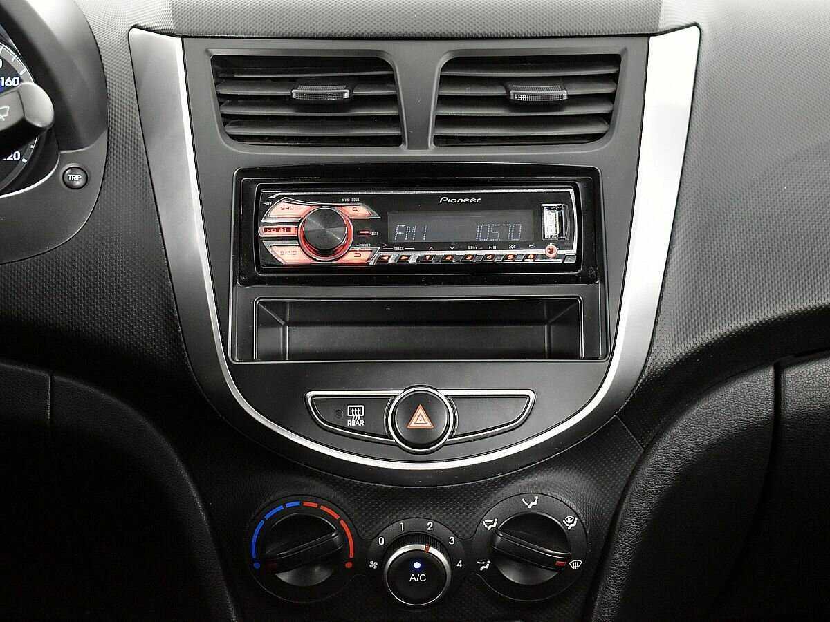 Купить Hyundai Solaris, 2014, 98 668 км, фото №13