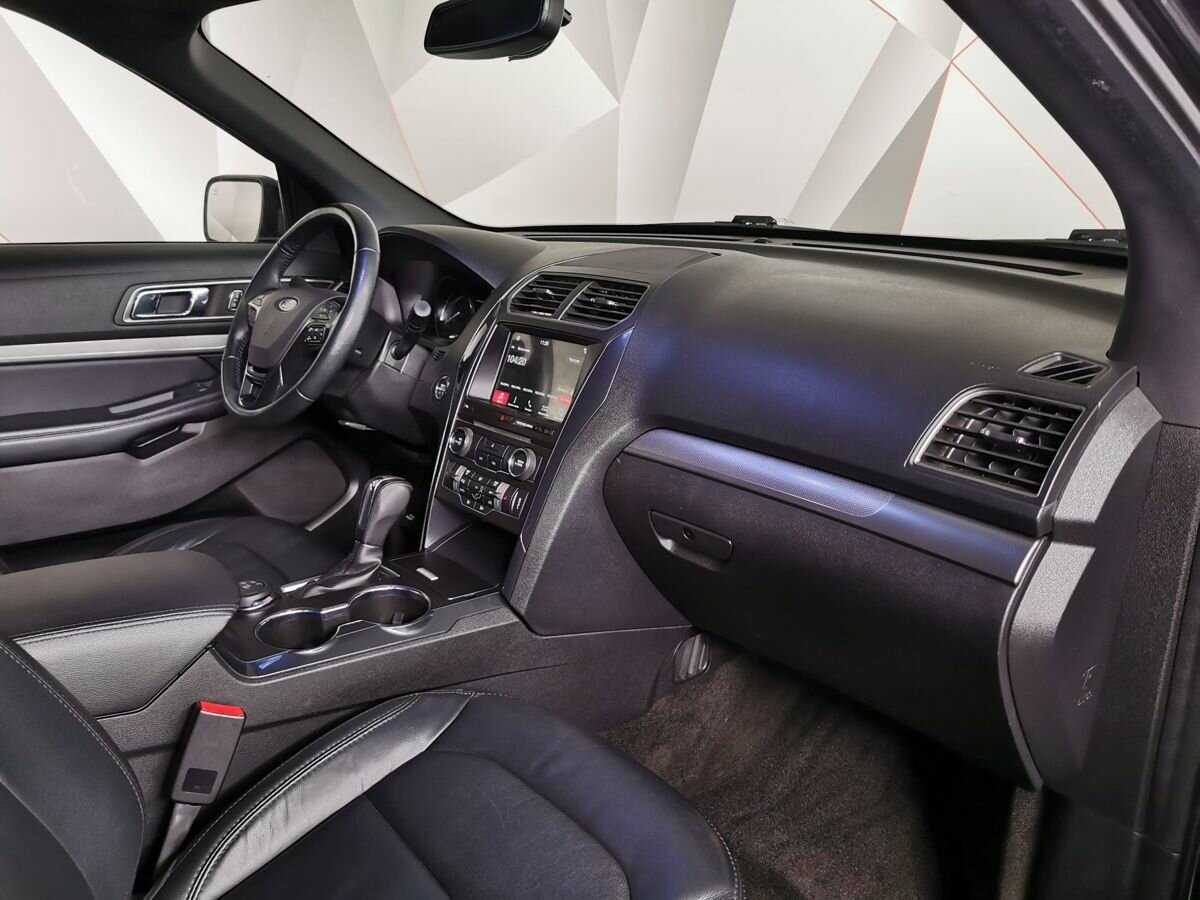 Купить Ford Explorer, 2018, 72 329 км, фото №9