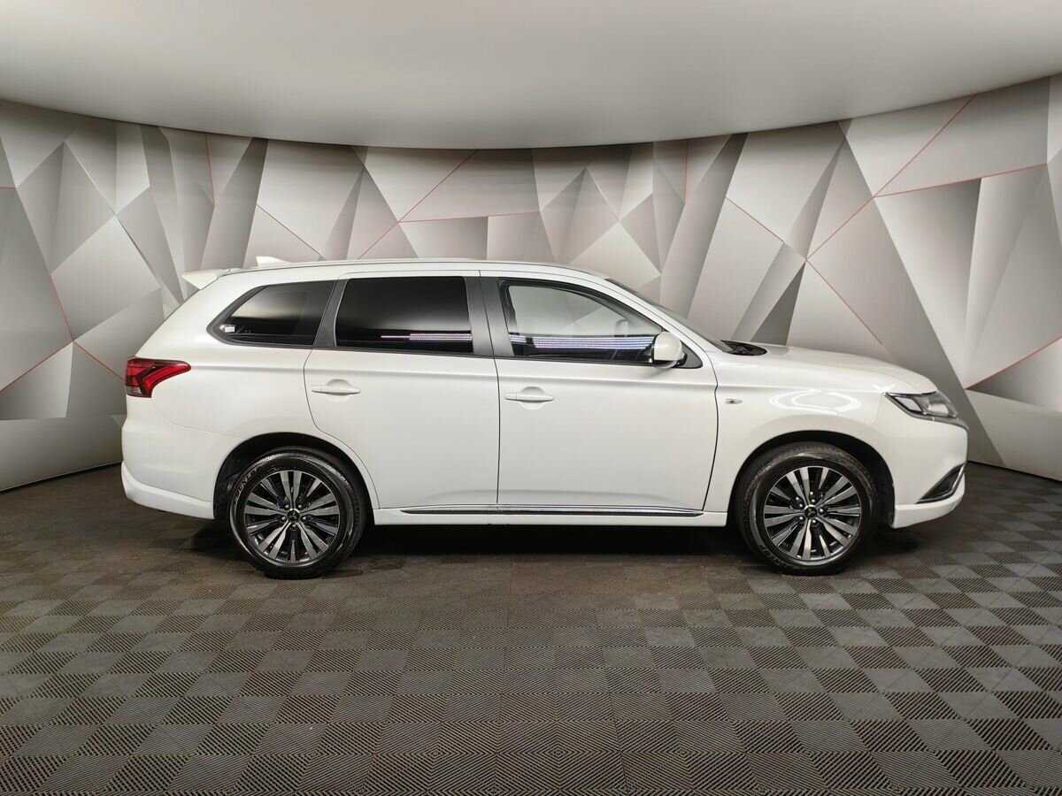 Купить Mitsubishi Outlander, 2022, 11 808 км, фото №5