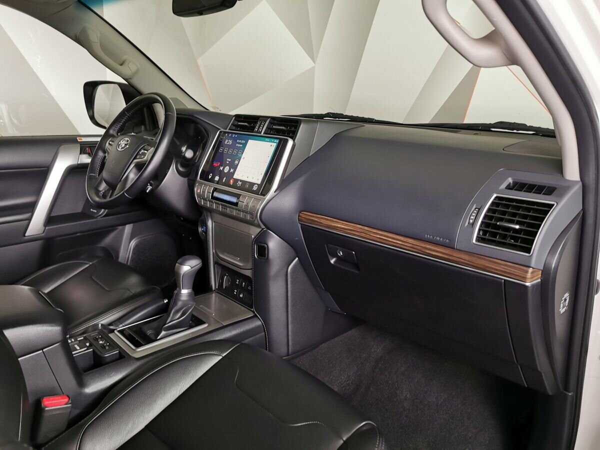 Купить Toyota Land Cruiser Prado, 2020, 57 122 км, фото №9