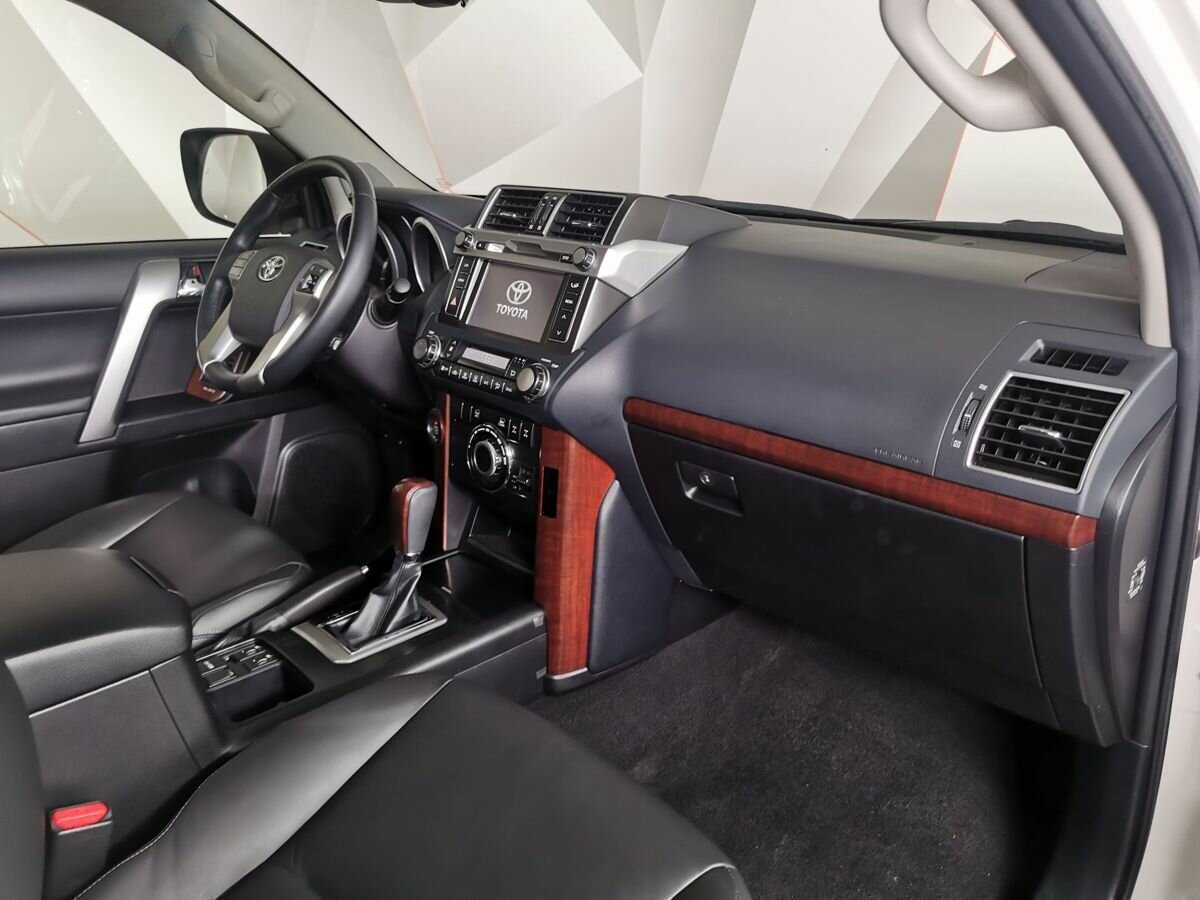 Купить Toyota Land Cruiser Prado, 2014, 49 095 км, фото №9