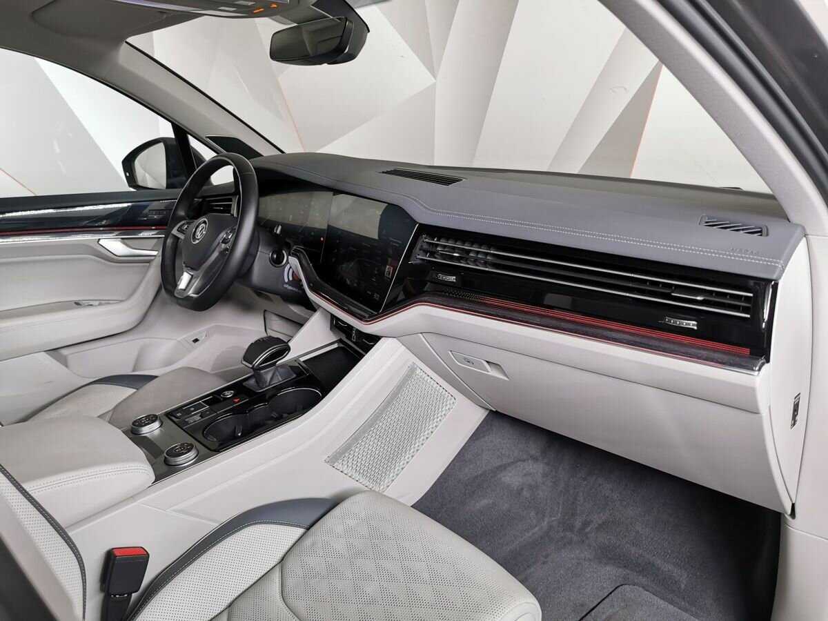 Купить Volkswagen Touareg, 2019, 81 620 км, фото №9