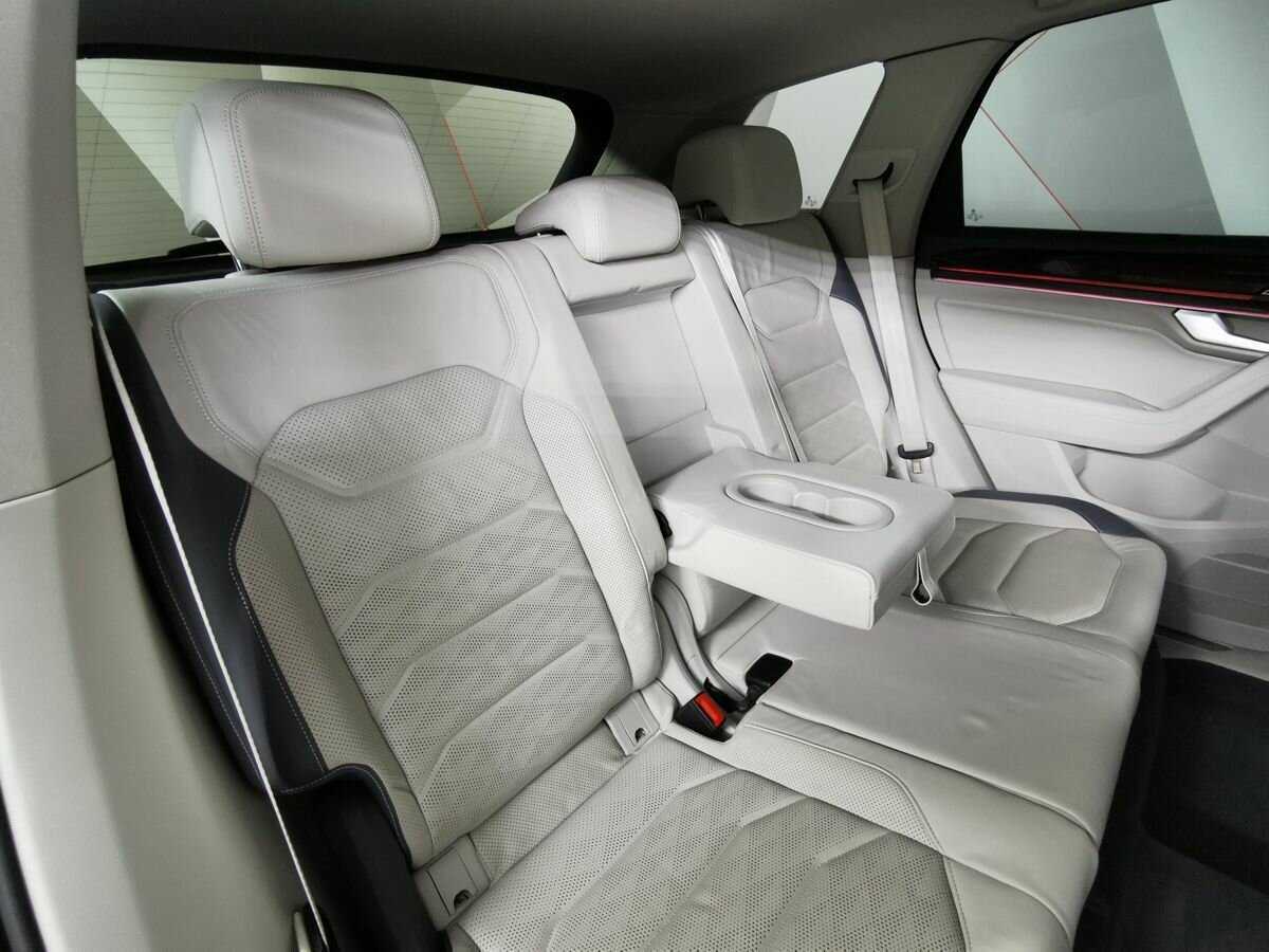 Купить Volkswagen Touareg, 2019, 81 620 км, фото №13