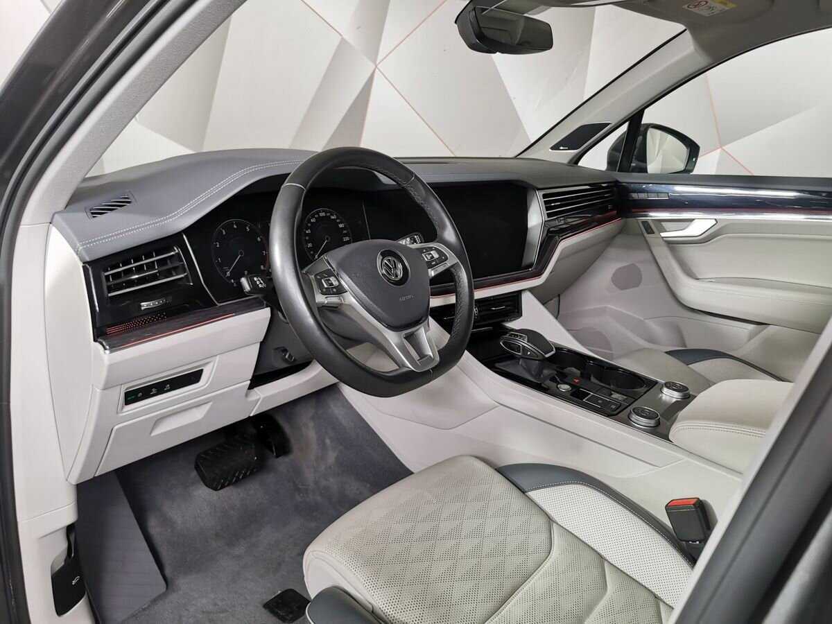 Купить Volkswagen Touareg, 2019, 81 620 км, фото №14