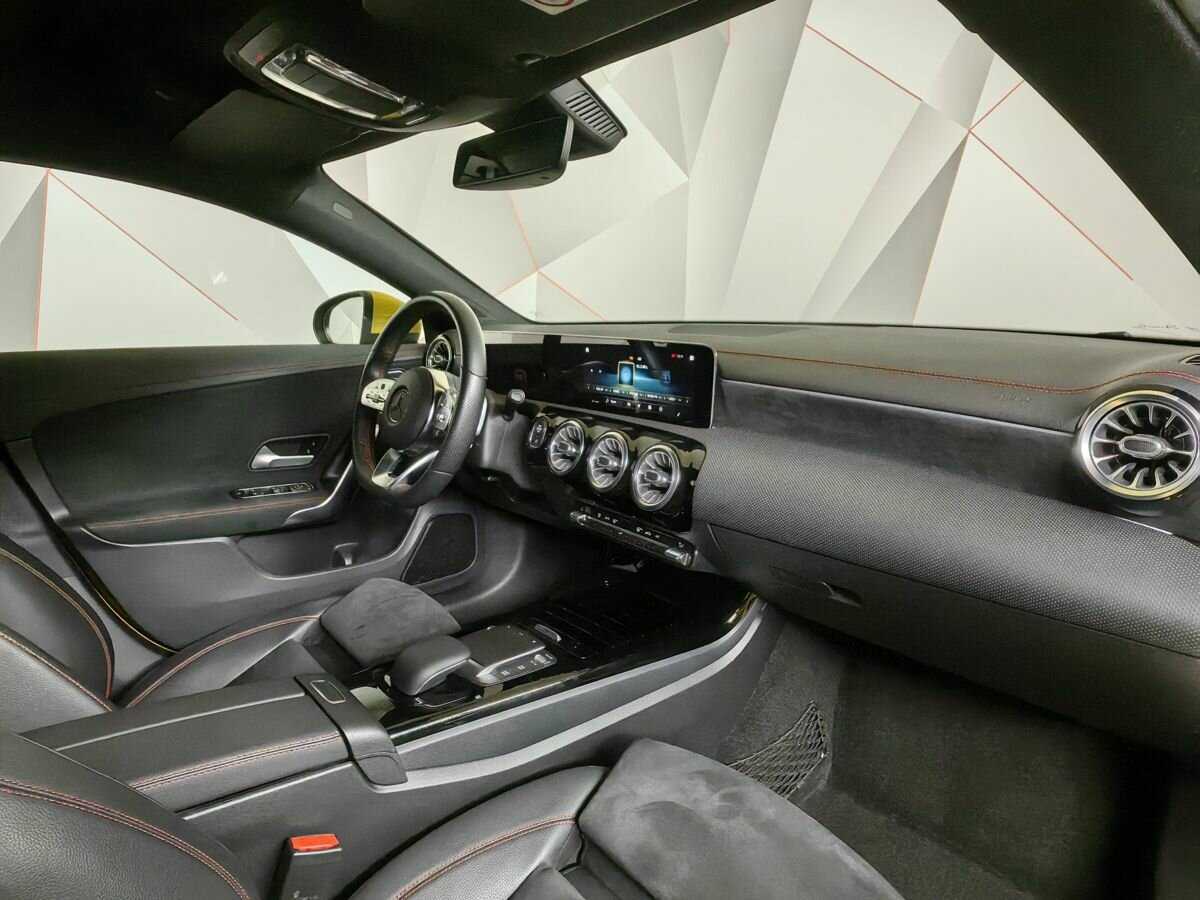Купить Mercedes-Benz CLA 200, 2020, 39 939 км, фото №8