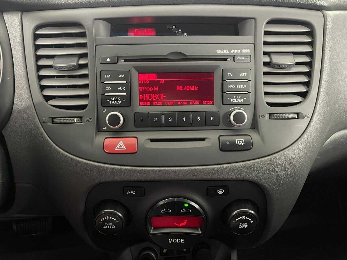 Купить Kia Rio, 2010, 145 768 км, фото №12