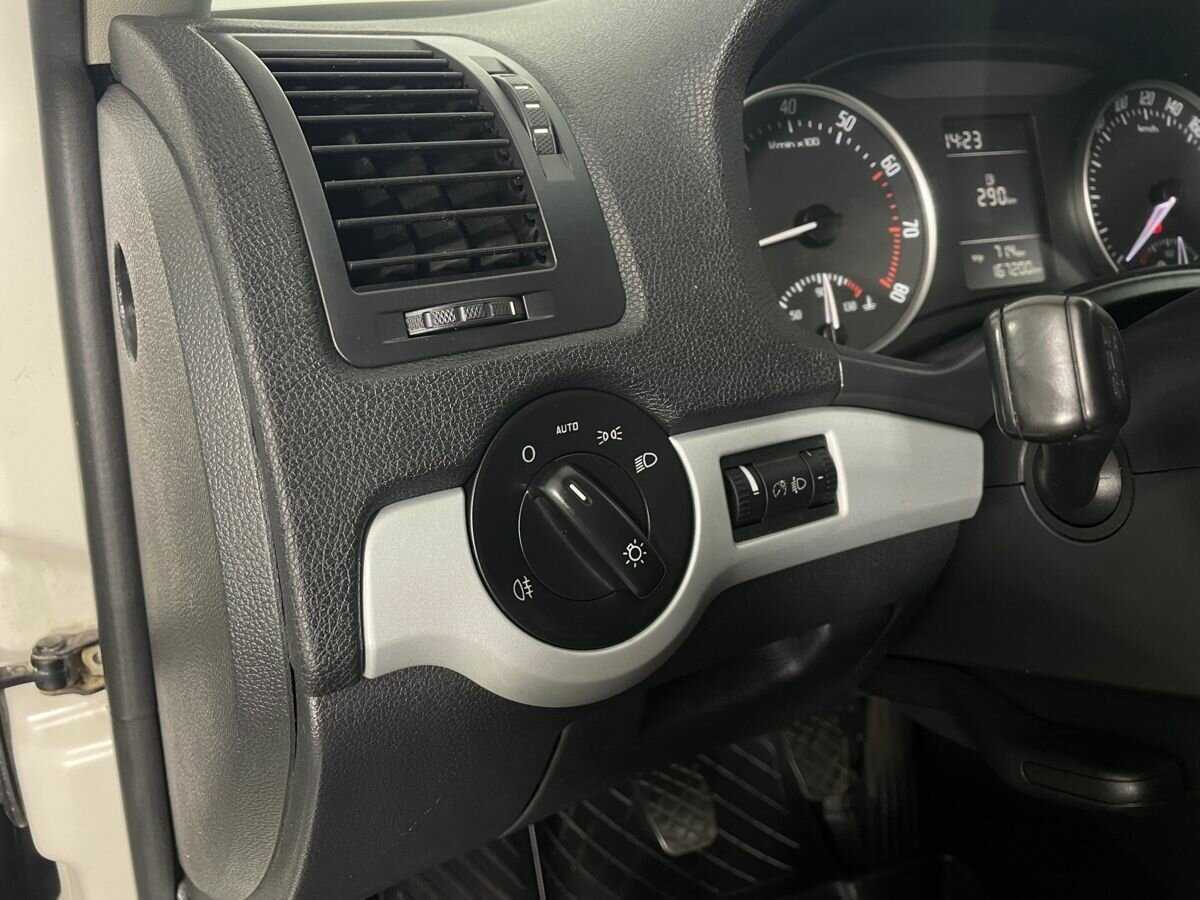 Купить Skoda Octavia, 2011, 167 200 км, фото №9