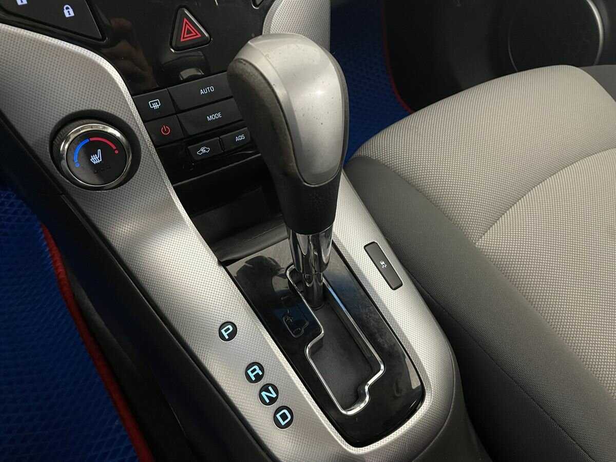 Купить Chevrolet Cruze, 2010, 250 862 км, фото №13