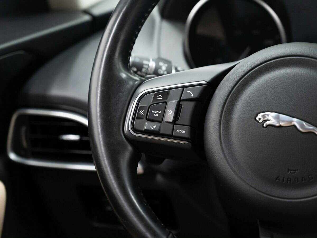 Купить Jaguar F-Pace, 2017, 122 121 км, фото №13