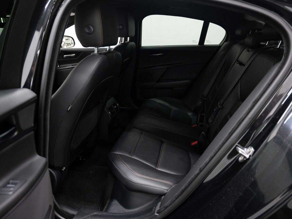 Купить Jaguar XE, 2016, 291 920 км, фото №9