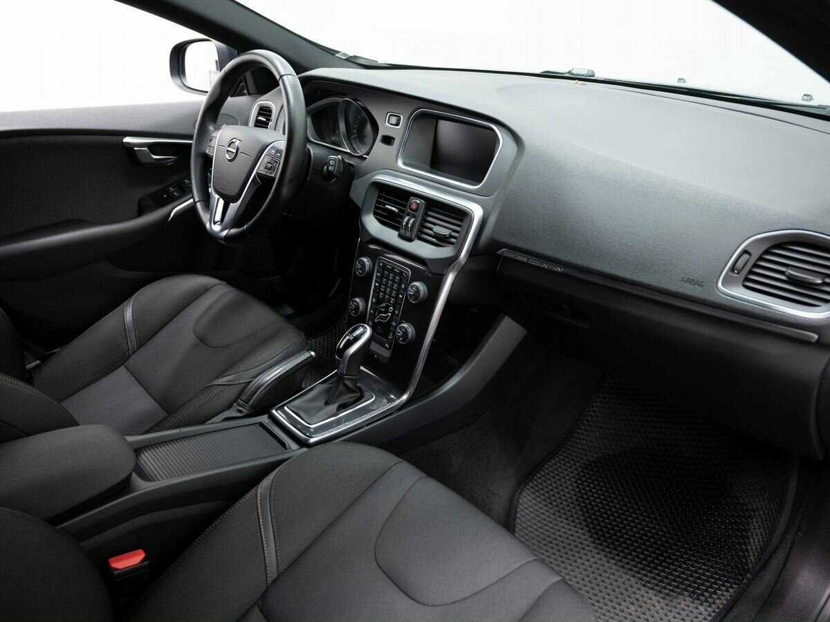 Купить Volvo V40 Cross Country, 2017, 117 000 км, фото №11