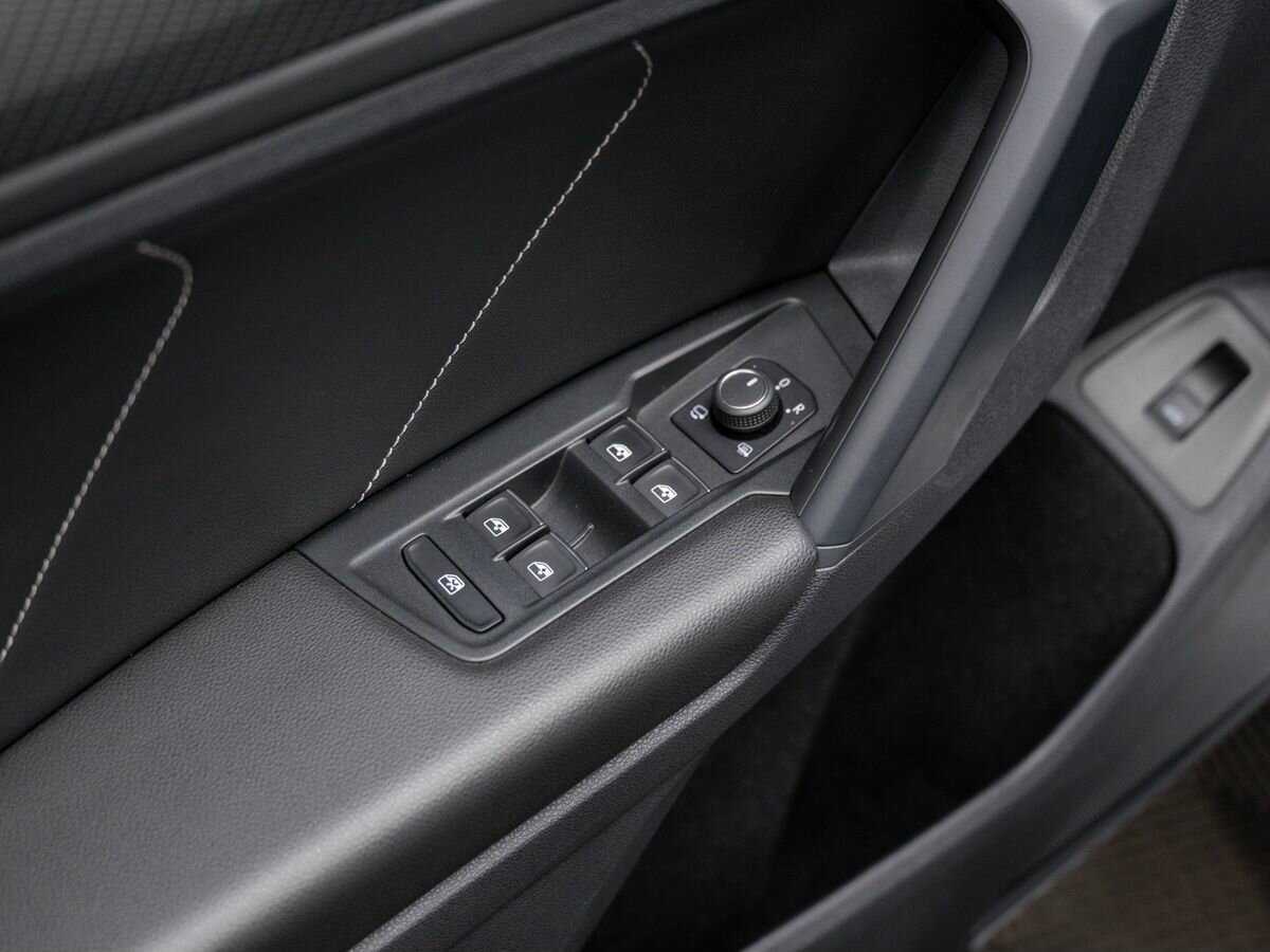 Купить Volkswagen Tiguan, 2022, 60 636 км, фото №16