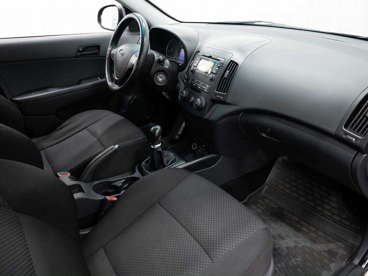 Купить Hyundai i30, 2010, 252 640 км, фото №11