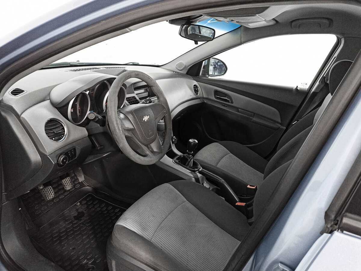 Купить Chevrolet Cruze, 2010, 258 937 км, фото №14