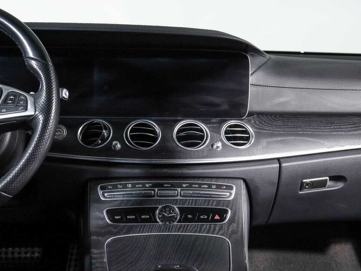 Купить Mercedes-Benz E-Класс 200, 2017, 83 100 км, фото №13