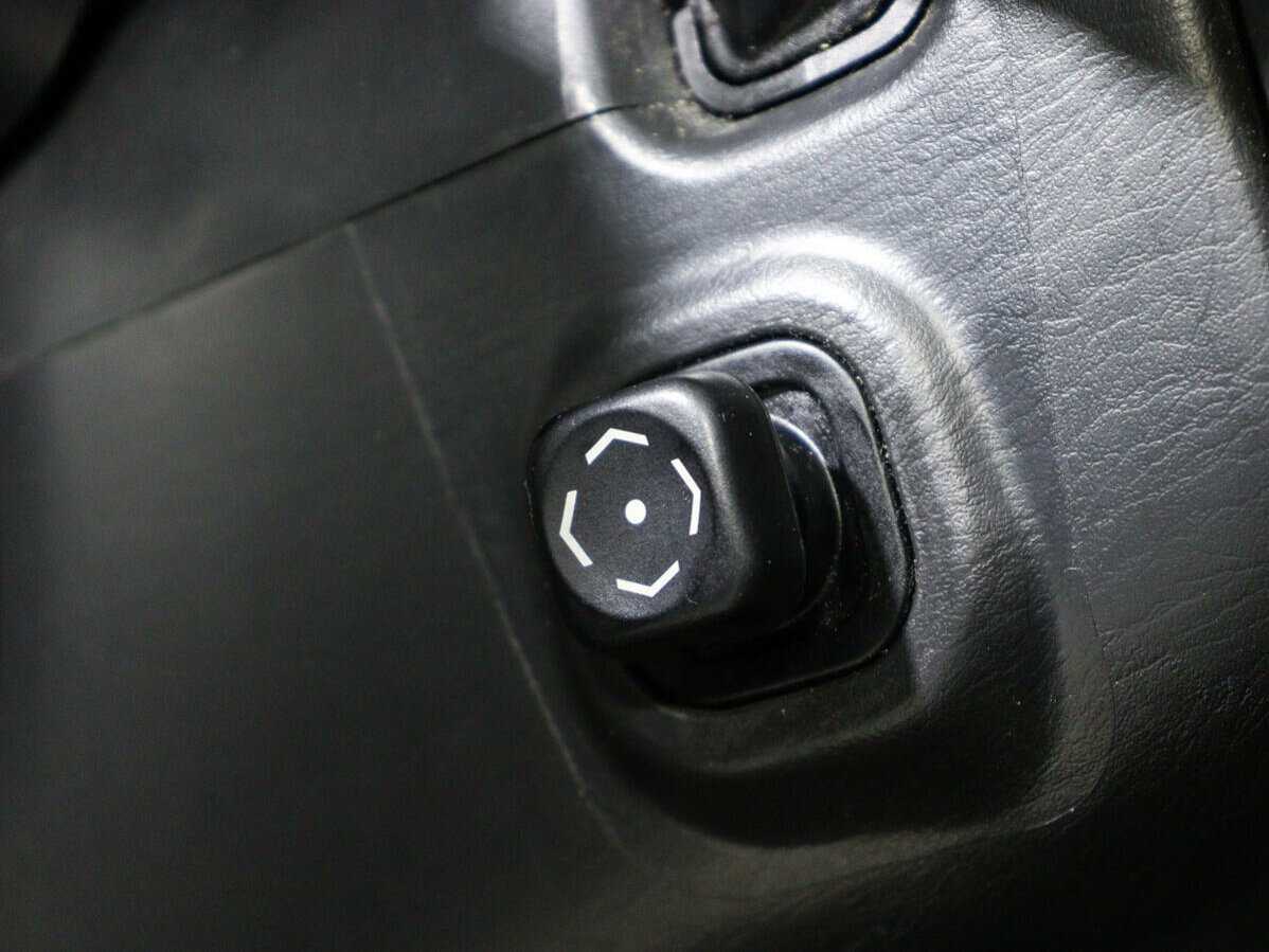 Купить Lexus LX 470, 2005, 175 549 км, фото №18