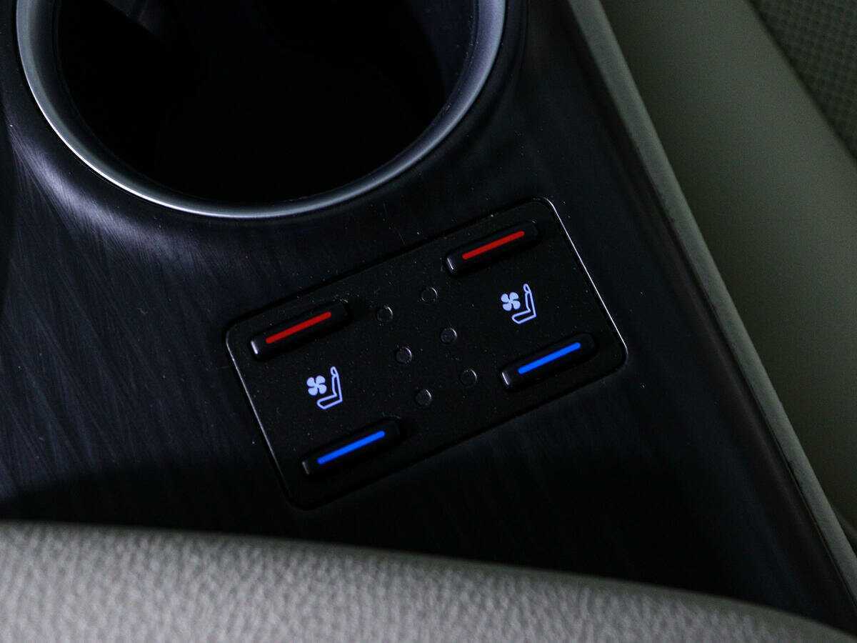 Купить Toyota Camry, 2021, 71 948 км, фото №24