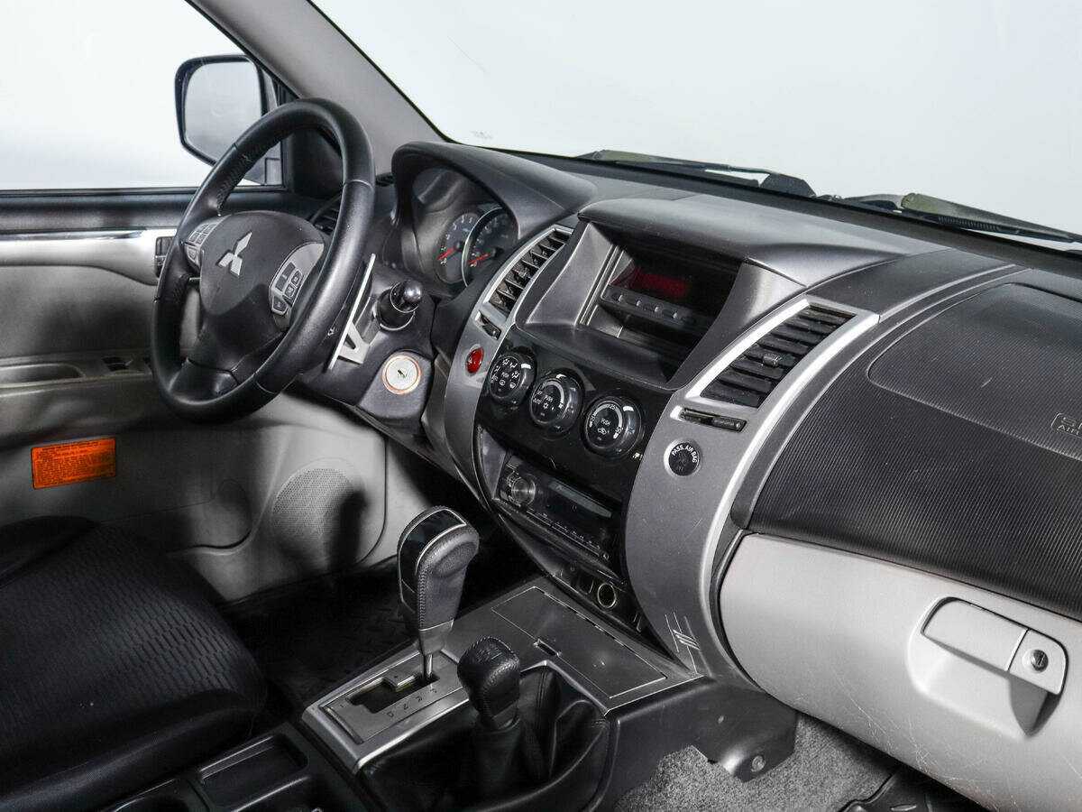 Купить Mitsubishi Pajero Sport, 2010, 303 374 км, фото №8