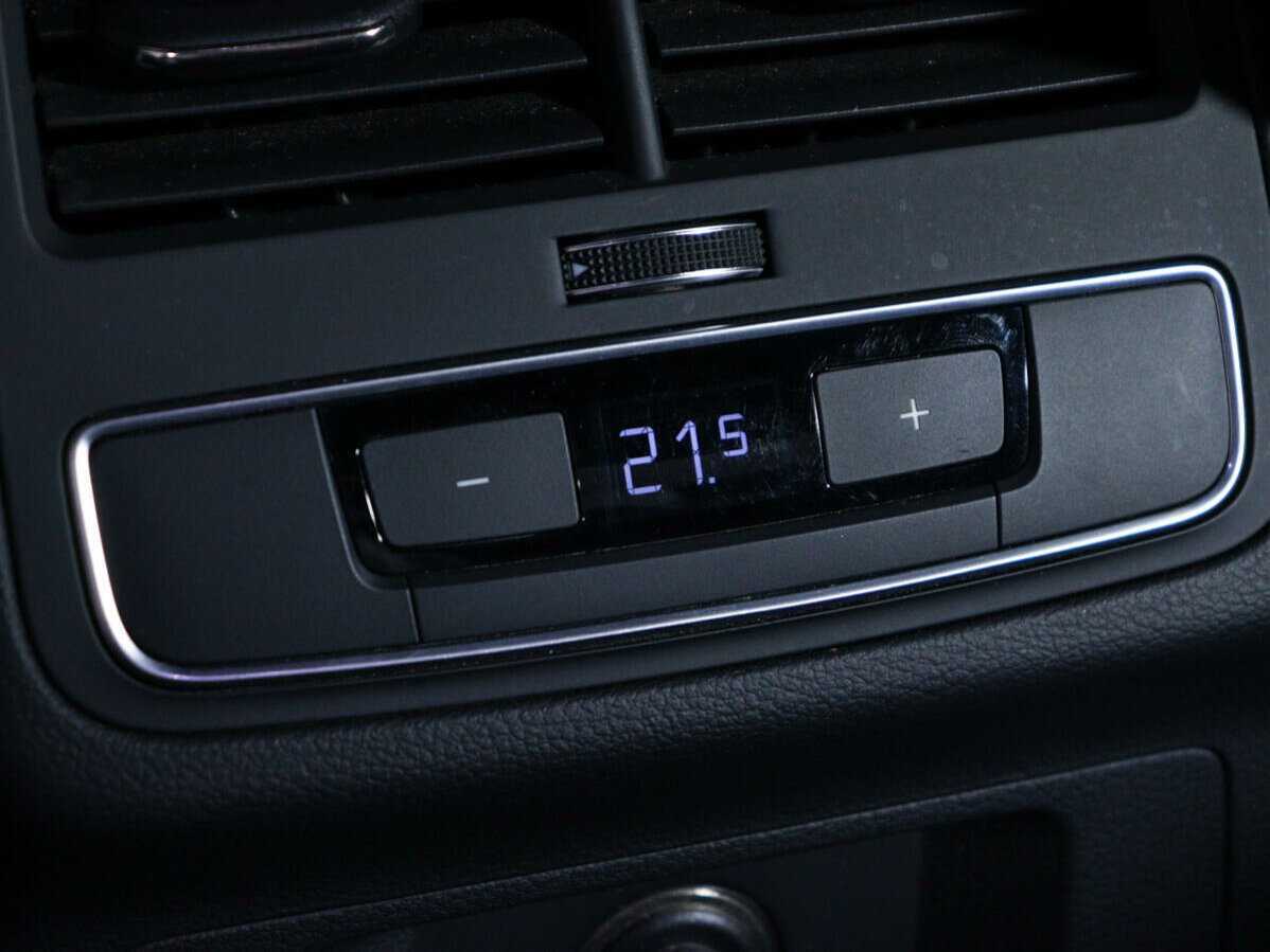 Купить Audi A4, 2016, 75 888 км, фото №17