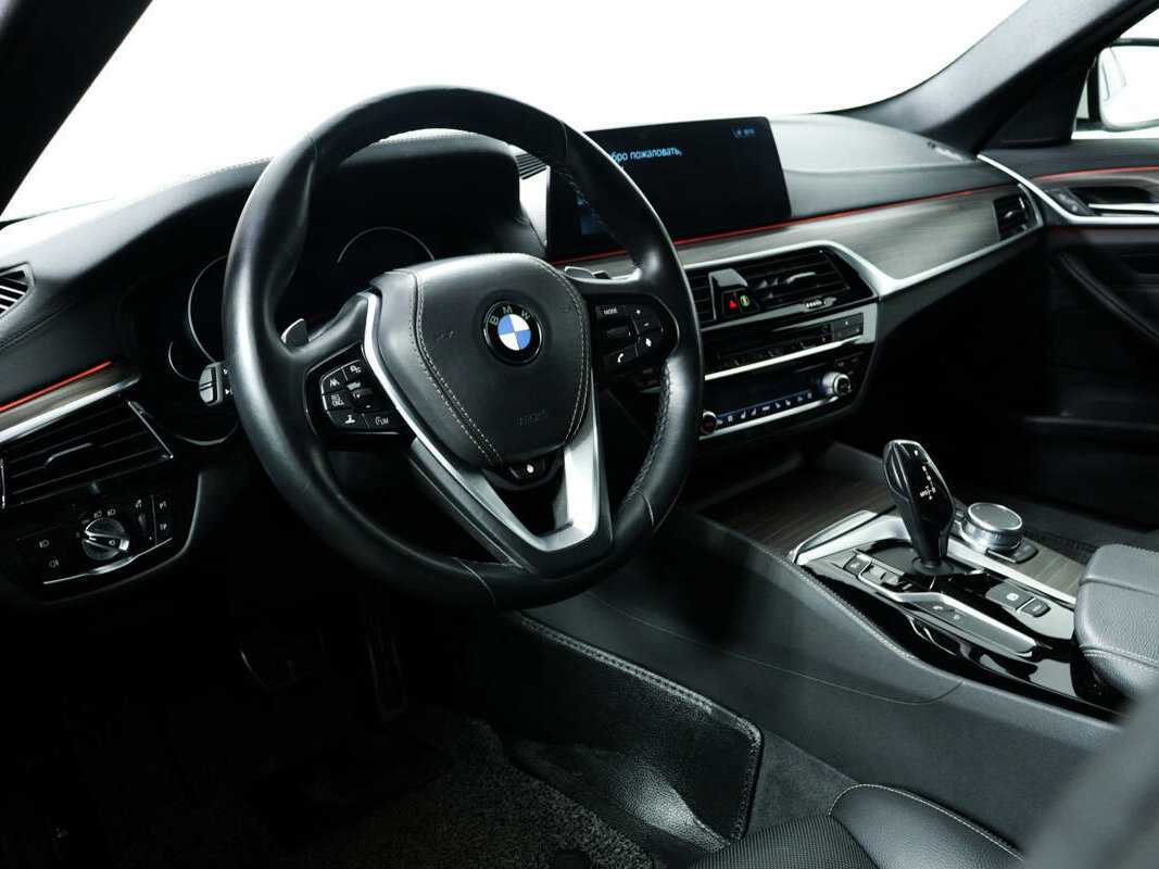 Купить BMW 5 серии 520d xDrive, 2017, 60 621 км, фото №13