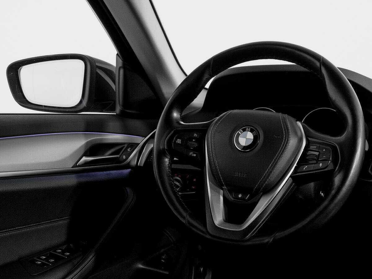 Купить BMW 5 серии 520d xDrive, 2018, 123 100 км, фото №15