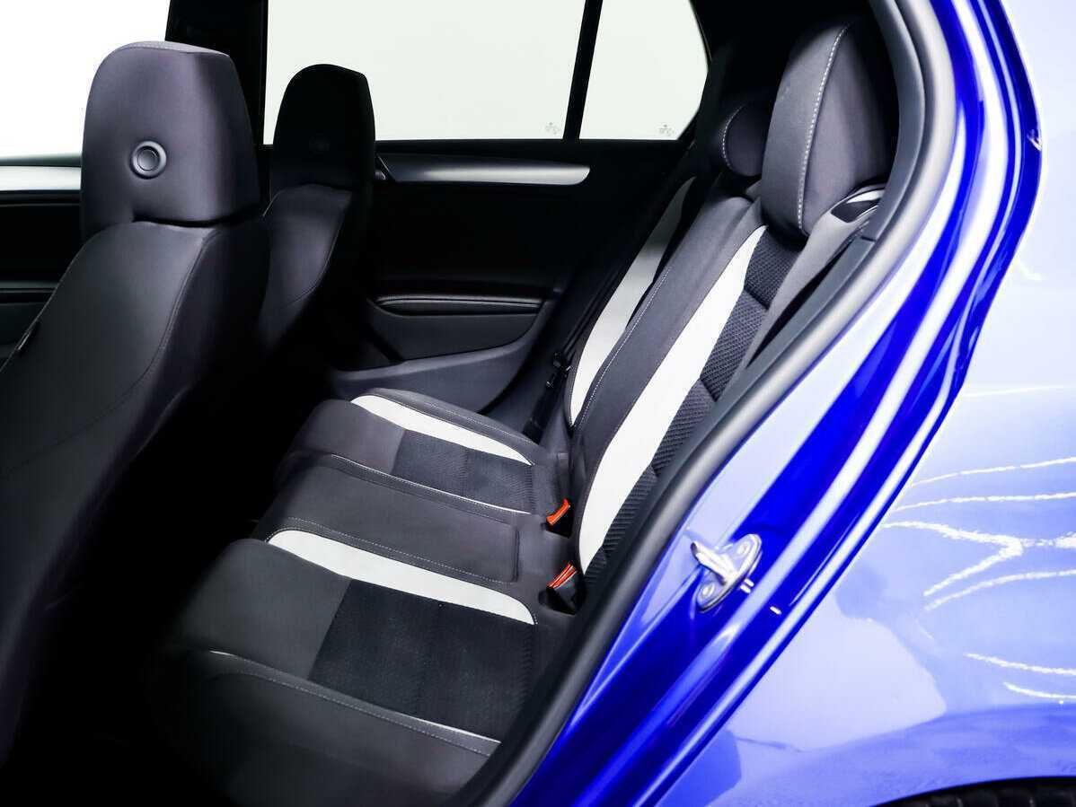 Купить Volkswagen Golf R, 2012, 83 325 км, фото №12