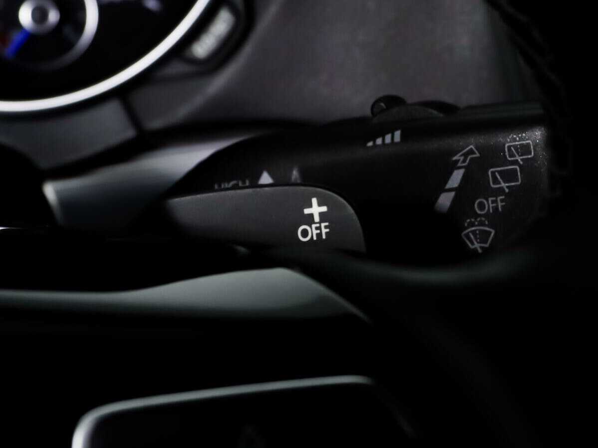 Купить Volkswagen Golf R, 2012, 83 325 км, фото №17