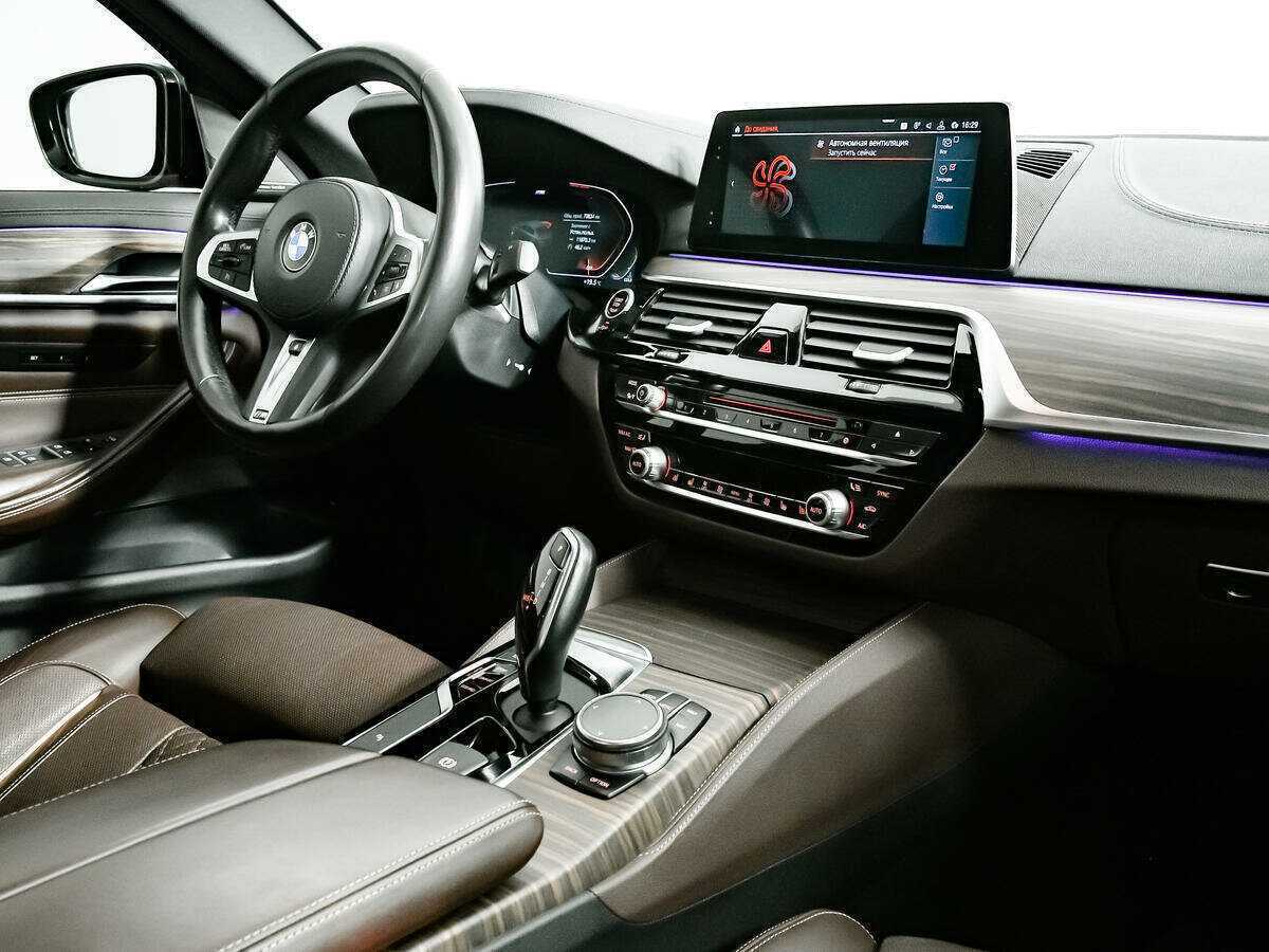 Купить BMW 5 серии 530d xDrive, 2019, 70 633 км, фото №8