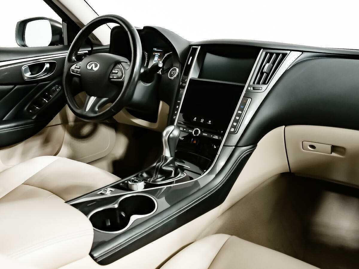 Купить Infiniti Q50, 2015, 130 477 км, фото №8