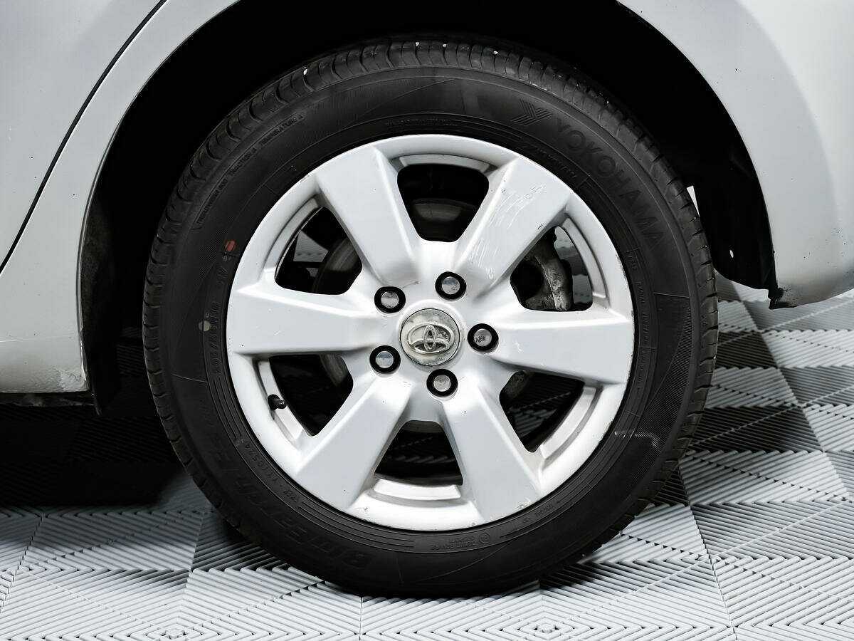 Купить Toyota Auris, 2008, 305 404 км, фото №13