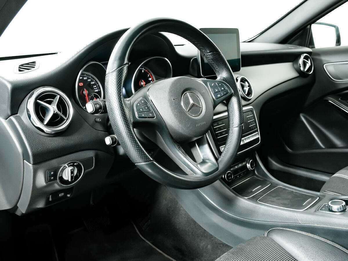 Купить Mercedes-Benz GLA 250, 2019, 46 377 км, фото №13
