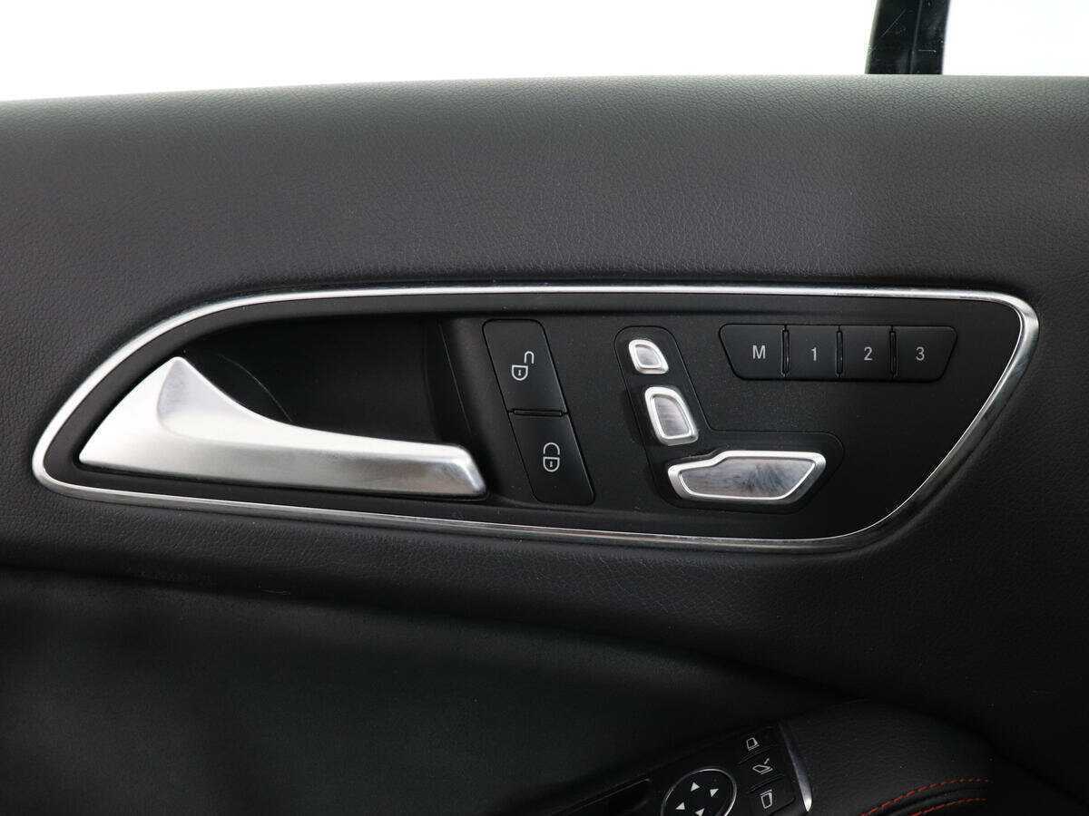 Купить Mercedes-Benz GLA 250, 2017, 104 905 км, фото №16