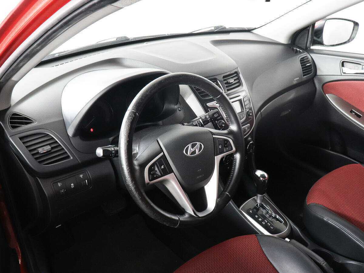 Купить Hyundai Solaris, 2011, 164 605 км, фото №5