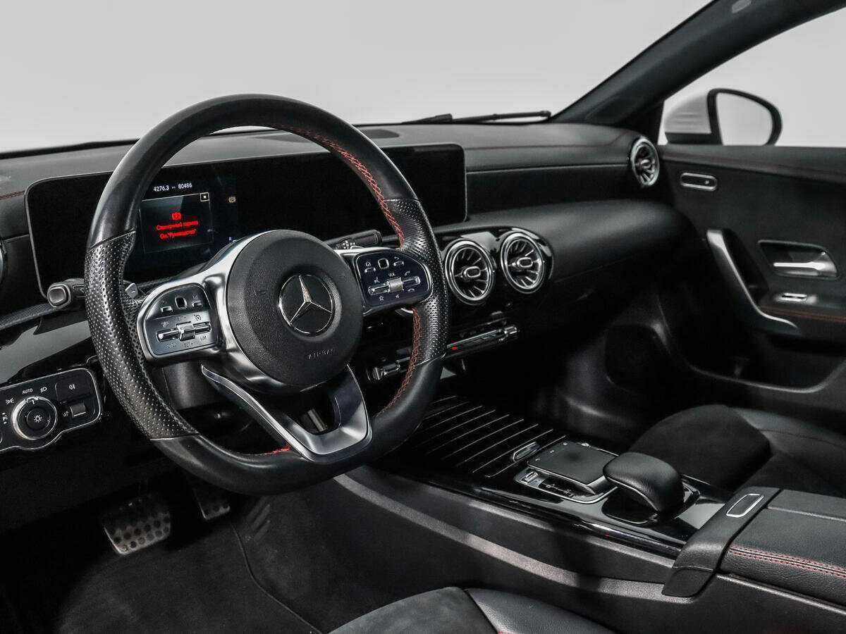 Купить Mercedes-Benz CLA 200, 2019, 80 484 км, фото №9