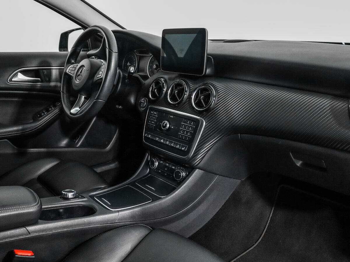 Купить Mercedes-Benz GLA 250, 2017, 49 680 км, фото №12