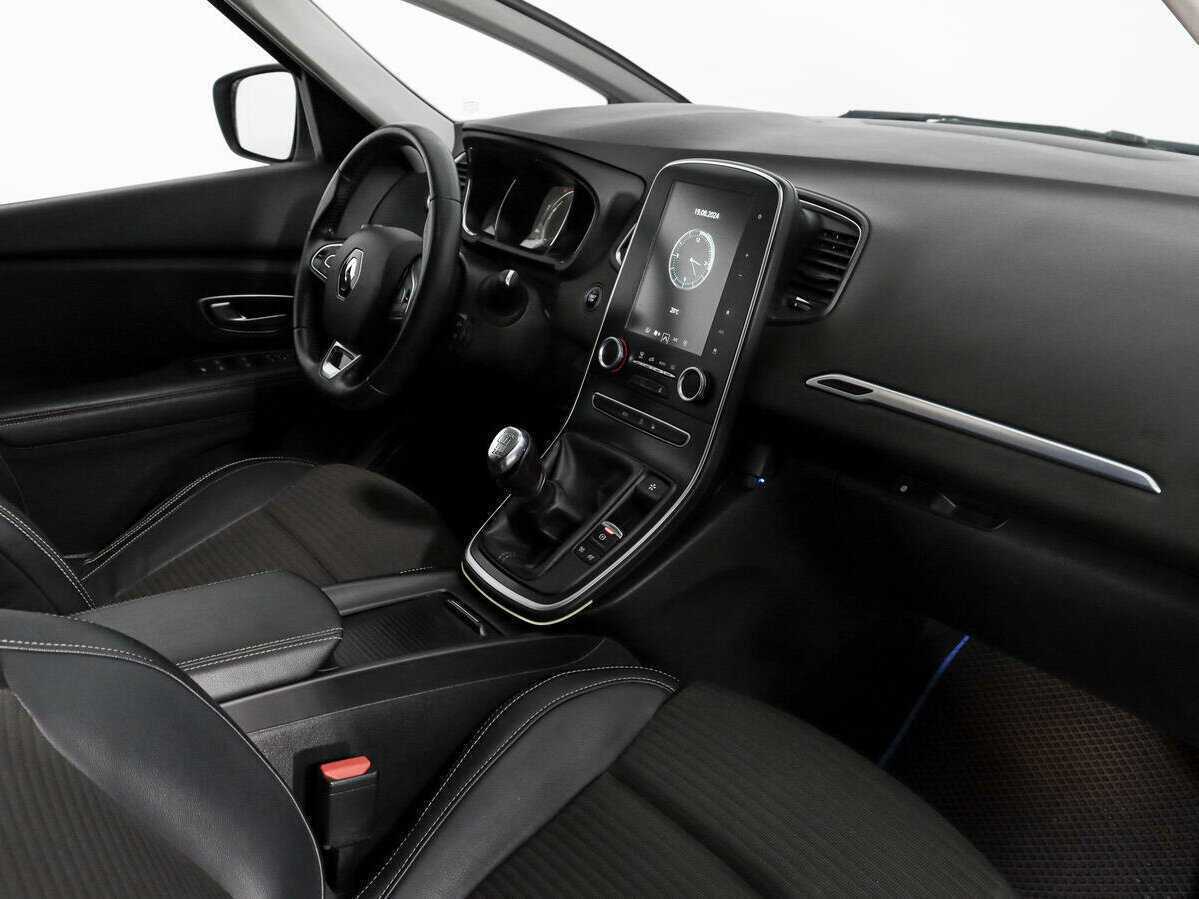Купить Renault Scenic, 2017, 141 256 км, фото №12