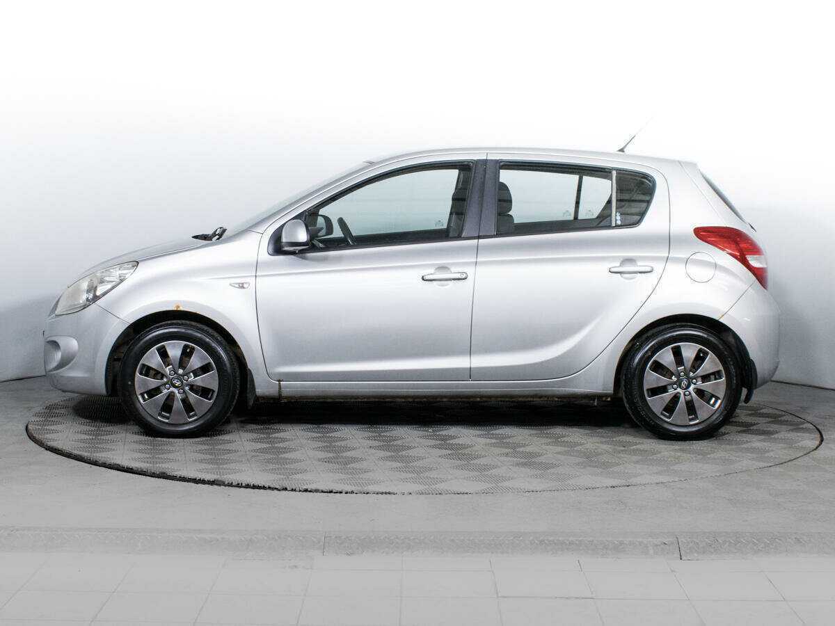 Купить Hyundai i20, 2010, 248 668 км, фото №8