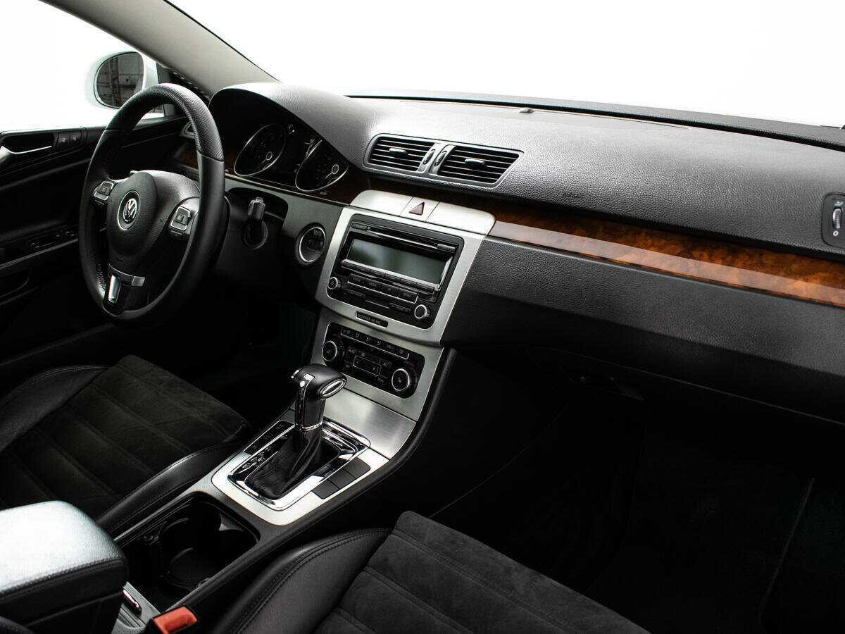 Купить Volkswagen Passat, 2010, 106 527 км, фото №9