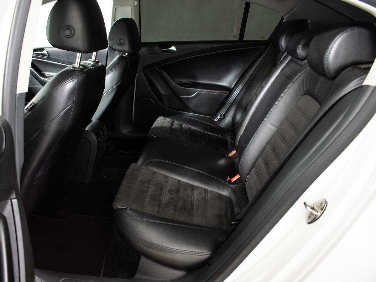 Купить Volkswagen Passat, 2010, 106 527 км, фото №10