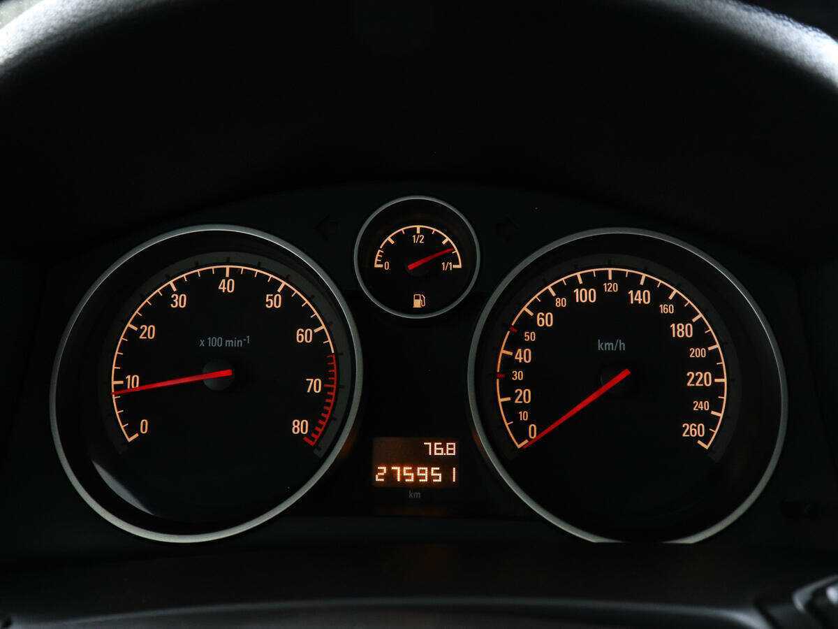 Купить Opel Astra, 2011, 275 950 км, фото №8