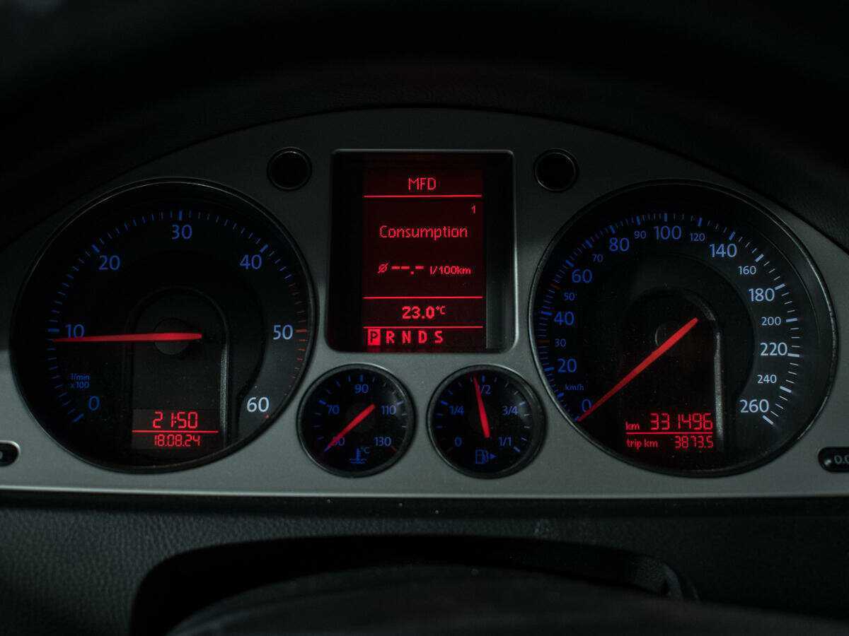 Купить Volkswagen Passat, 2008, 331 496 км, фото №11