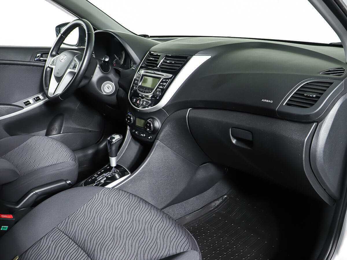 Купить Hyundai Solaris, 2011, 89 044 км, фото №11