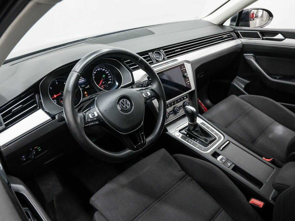 Купить Volkswagen Passat, 2018, 225 564 км, фото №13