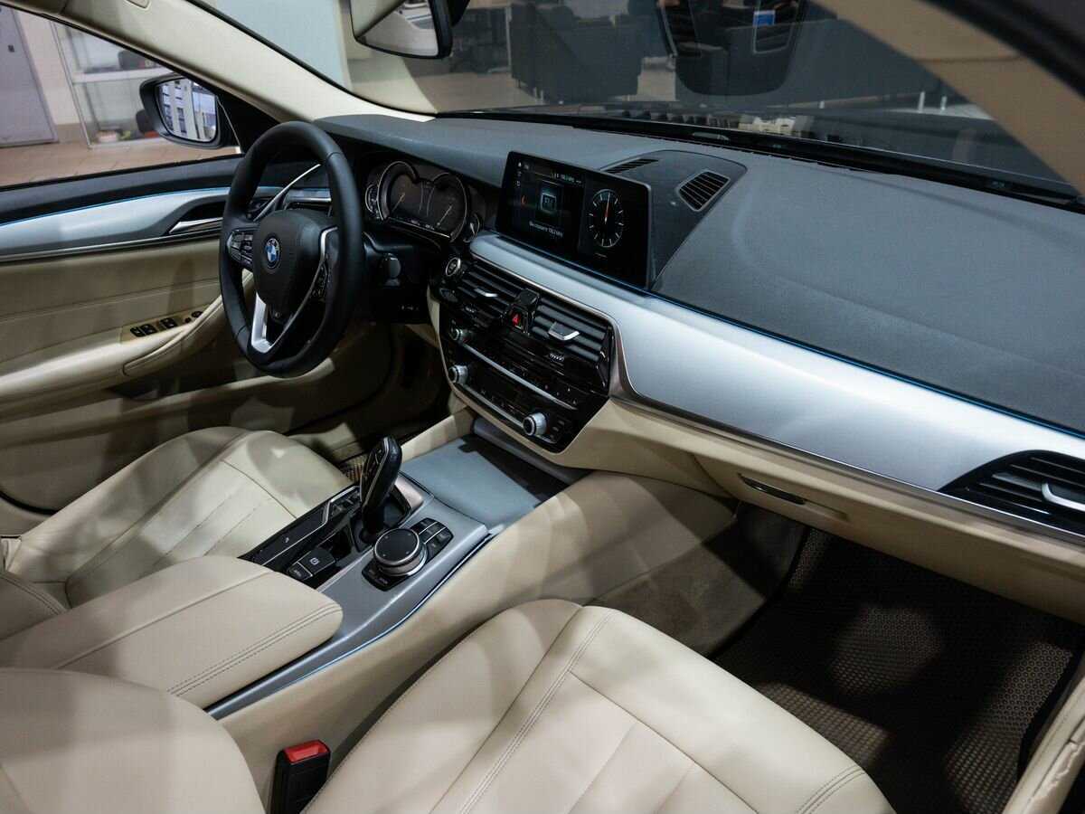 Купить BMW 5 серии 520d, 2017, 160 000 км, фото №7